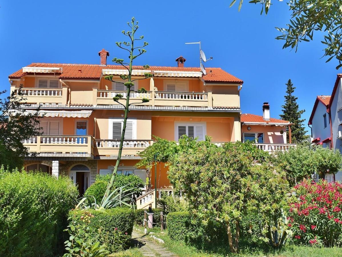 Guest House Sandra Rab Town Dış mekan fotoğraf