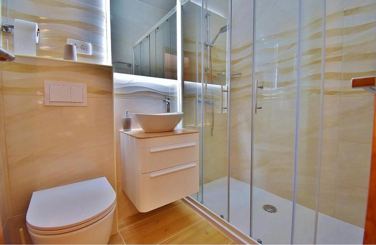 Guest House Sandra Rab Town Dış mekan fotoğraf