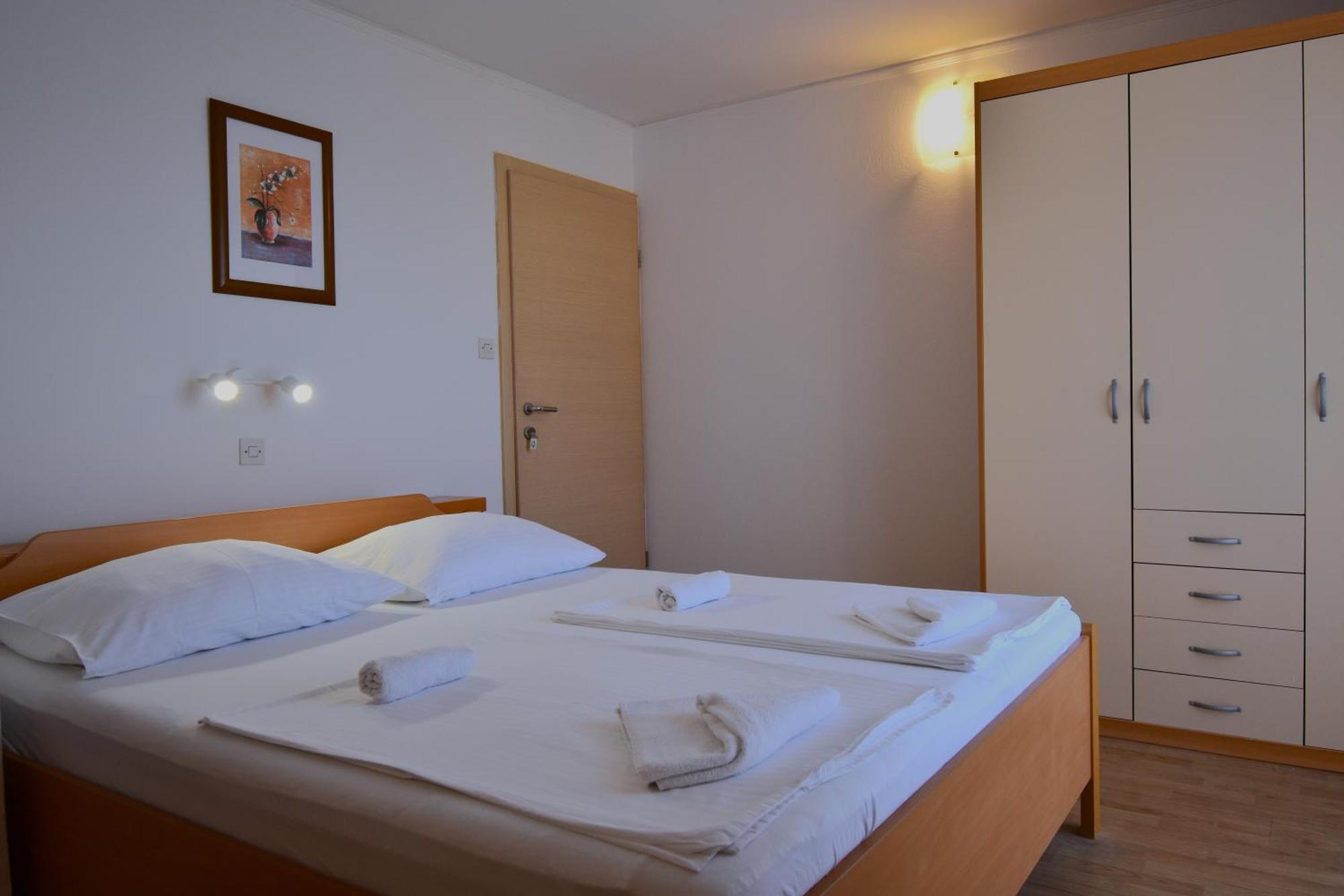 Guest House Sandra Rab Town Dış mekan fotoğraf