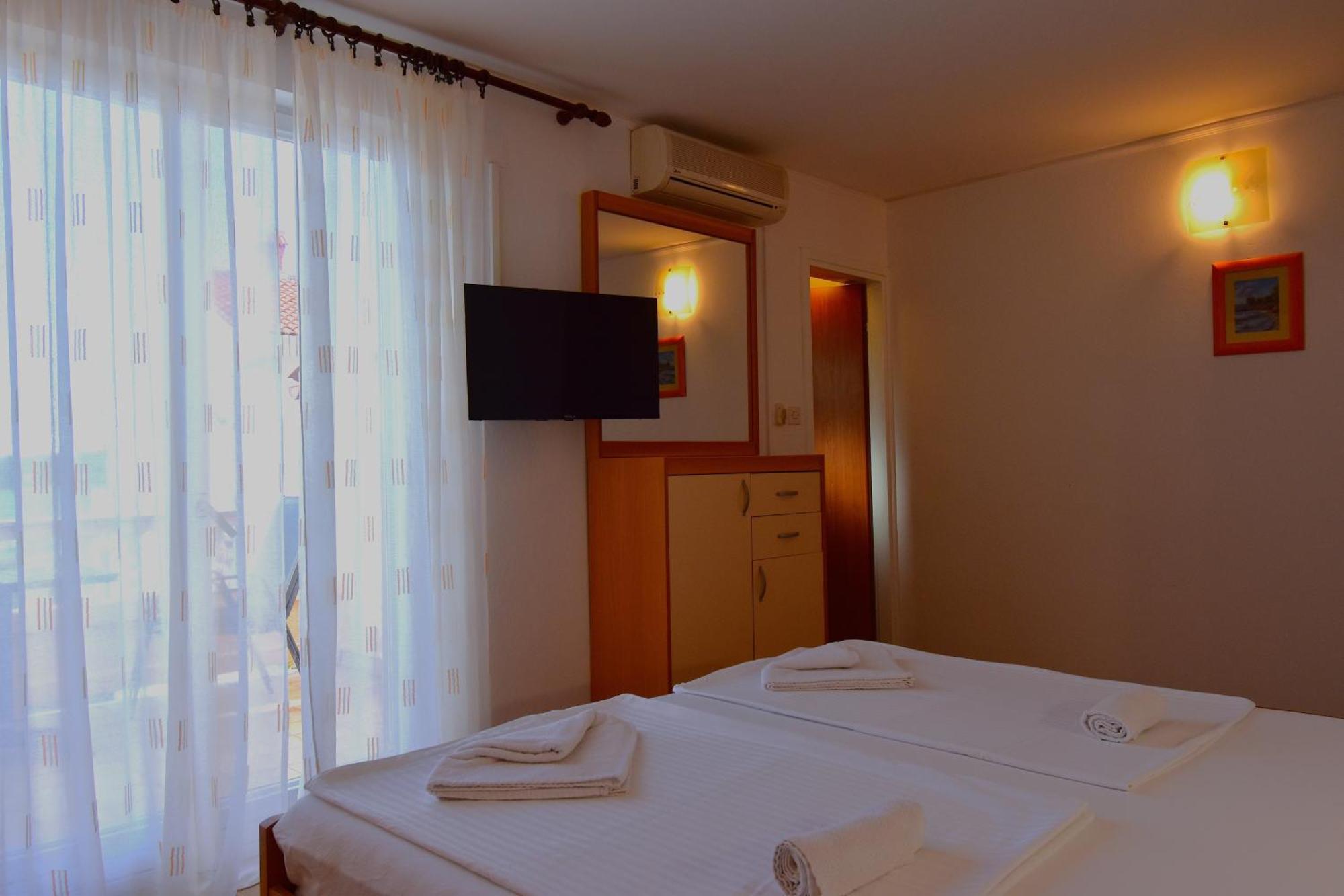 Guest House Sandra Rab Town Dış mekan fotoğraf