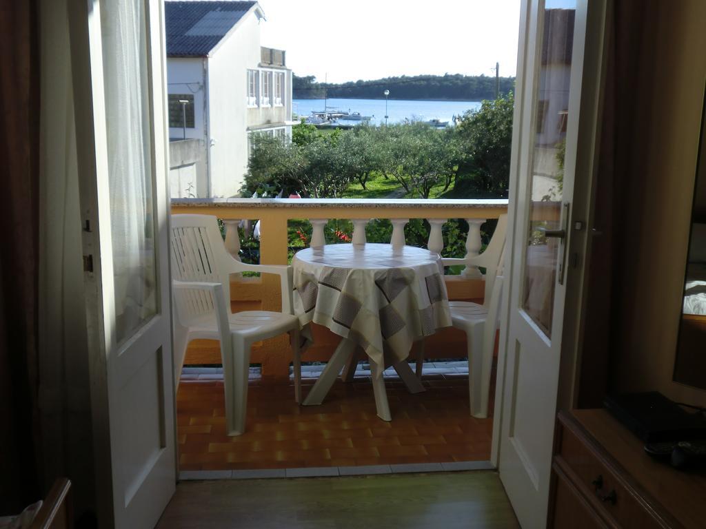 Guest House Sandra Rab Town Oda fotoğraf