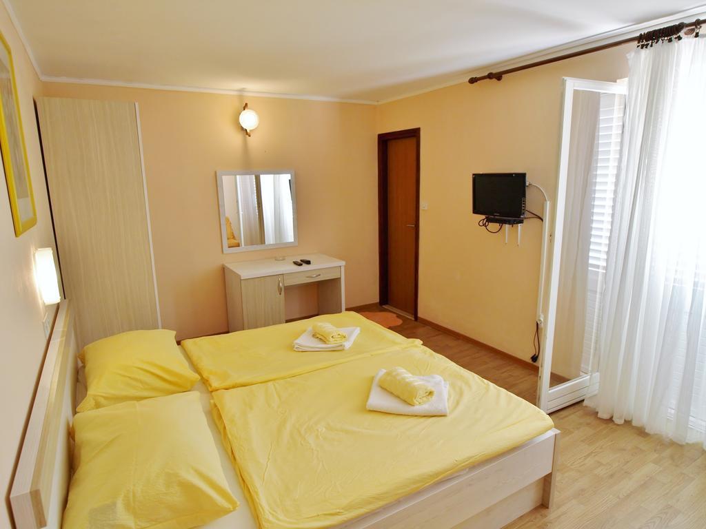 Guest House Sandra Rab Town Dış mekan fotoğraf