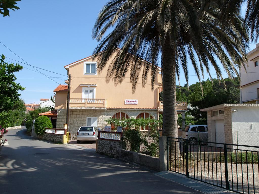 Guest House Sandra Rab Town Dış mekan fotoğraf