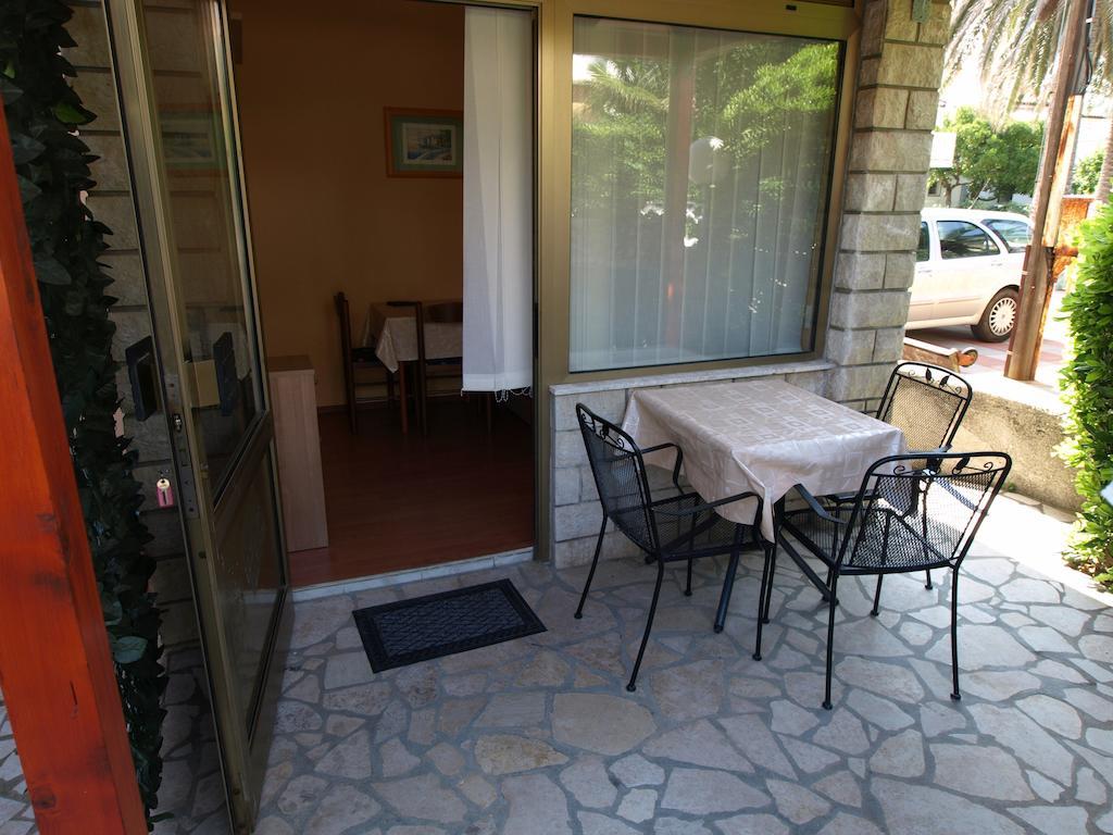 Guest House Sandra Rab Town Oda fotoğraf