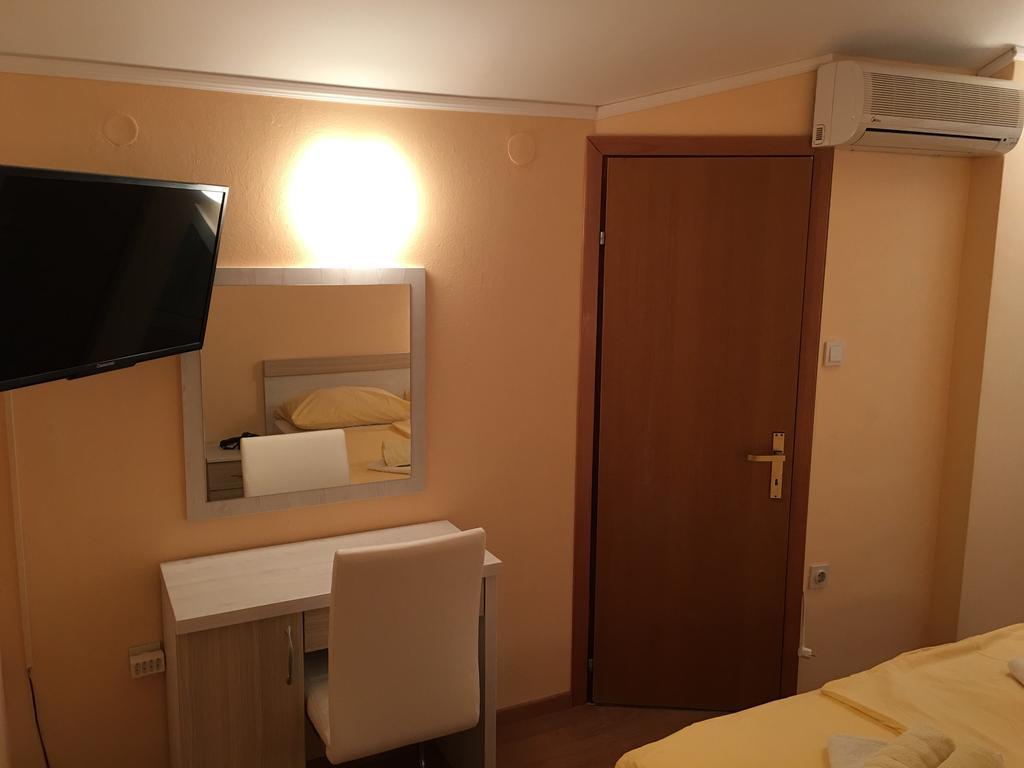 Guest House Sandra Rab Town Dış mekan fotoğraf