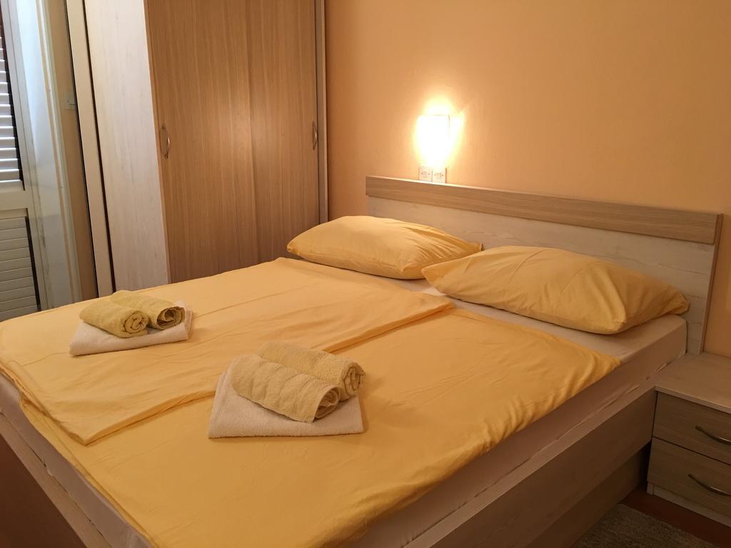 Guest House Sandra Rab Town Dış mekan fotoğraf