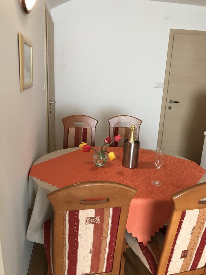Guest House Sandra Rab Town Dış mekan fotoğraf